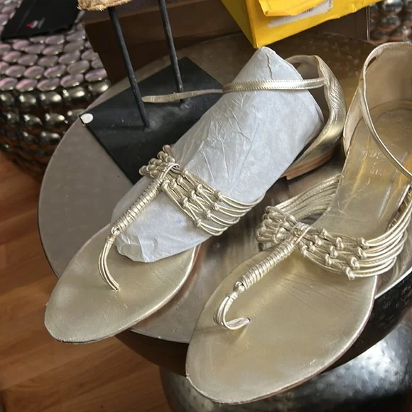 Chanel shoes - Picture 3 of 6